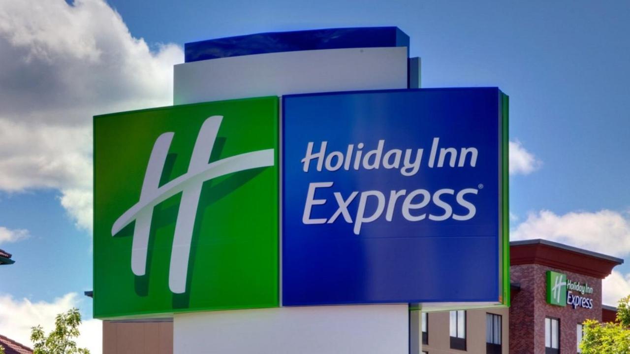 Holiday Inn Express Asheville Woodfin By Ihg Exterior photo